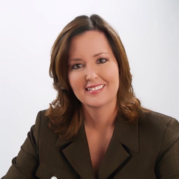 Meet your Posher, Laura - Picture 4 of 5